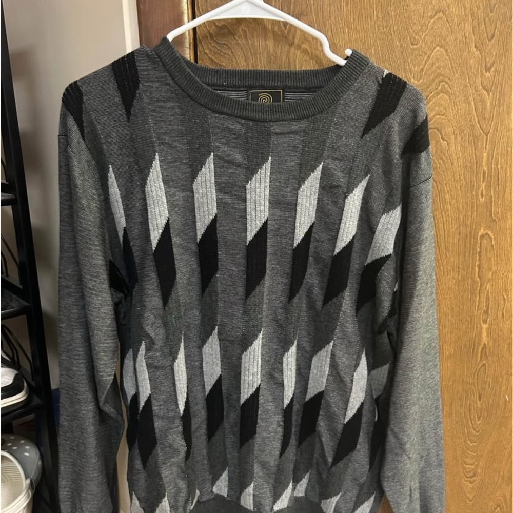 Men's Gray and Black Geometric Sweater